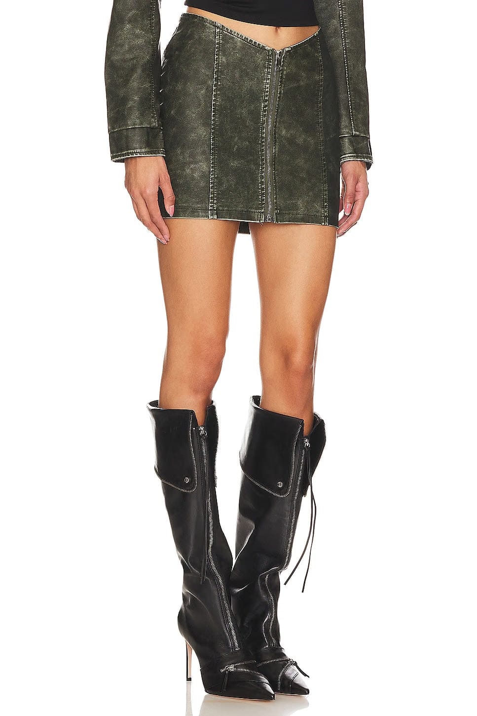 superdown Lupita Faux Leather Skirt in Dark Green