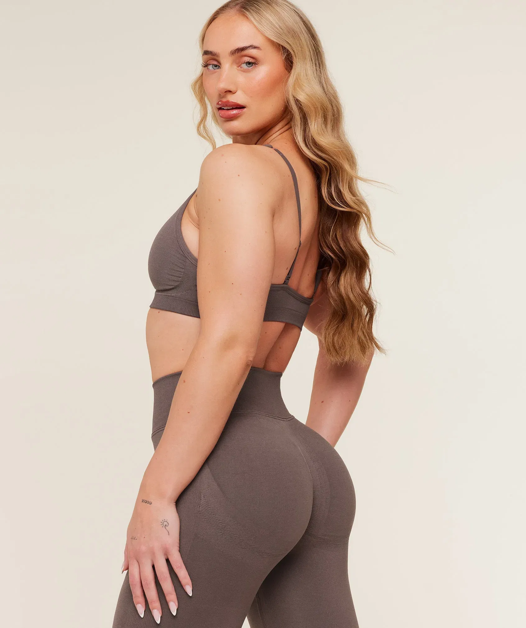 Gymshark Lift Seamless Sports Bra - Cool Brown