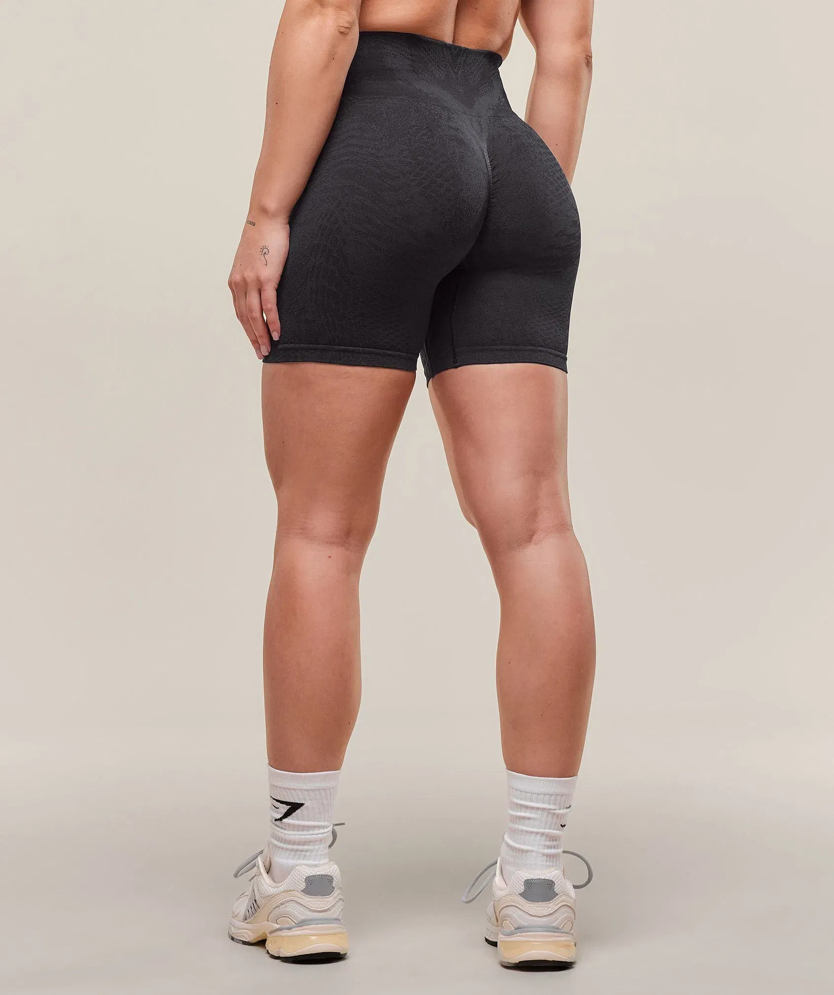 Gymshark Adapt Animal X Whitney Seamless Shorts - Asphalt Grey/Black