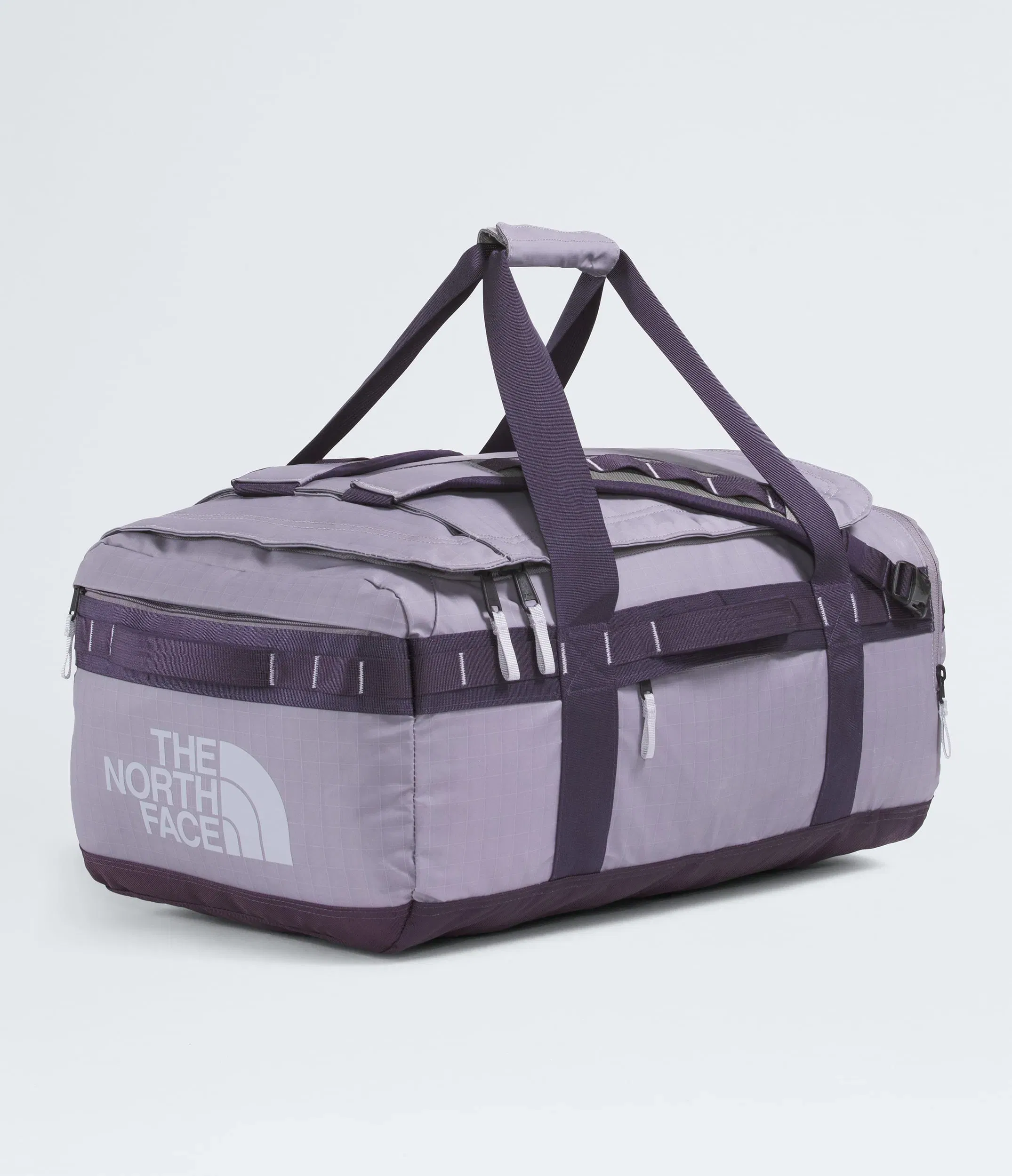 The North Face Base Camp™ Voyager Duffel—62L Transcendent Grey