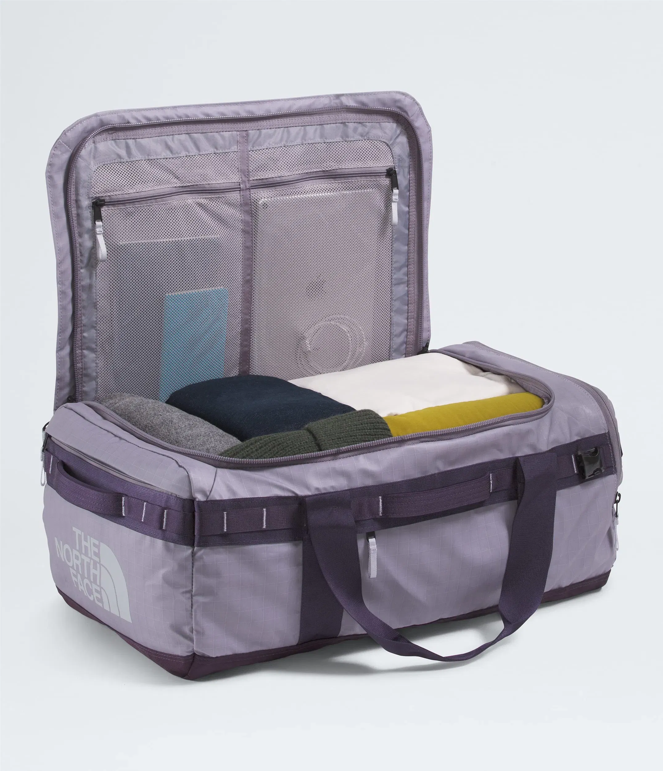 The North Face Base Camp™ Voyager Duffel—62L Transcendent Grey