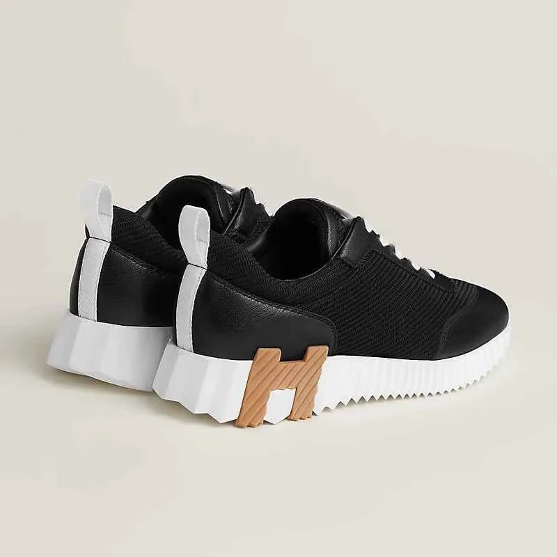 Bouncing sneaker