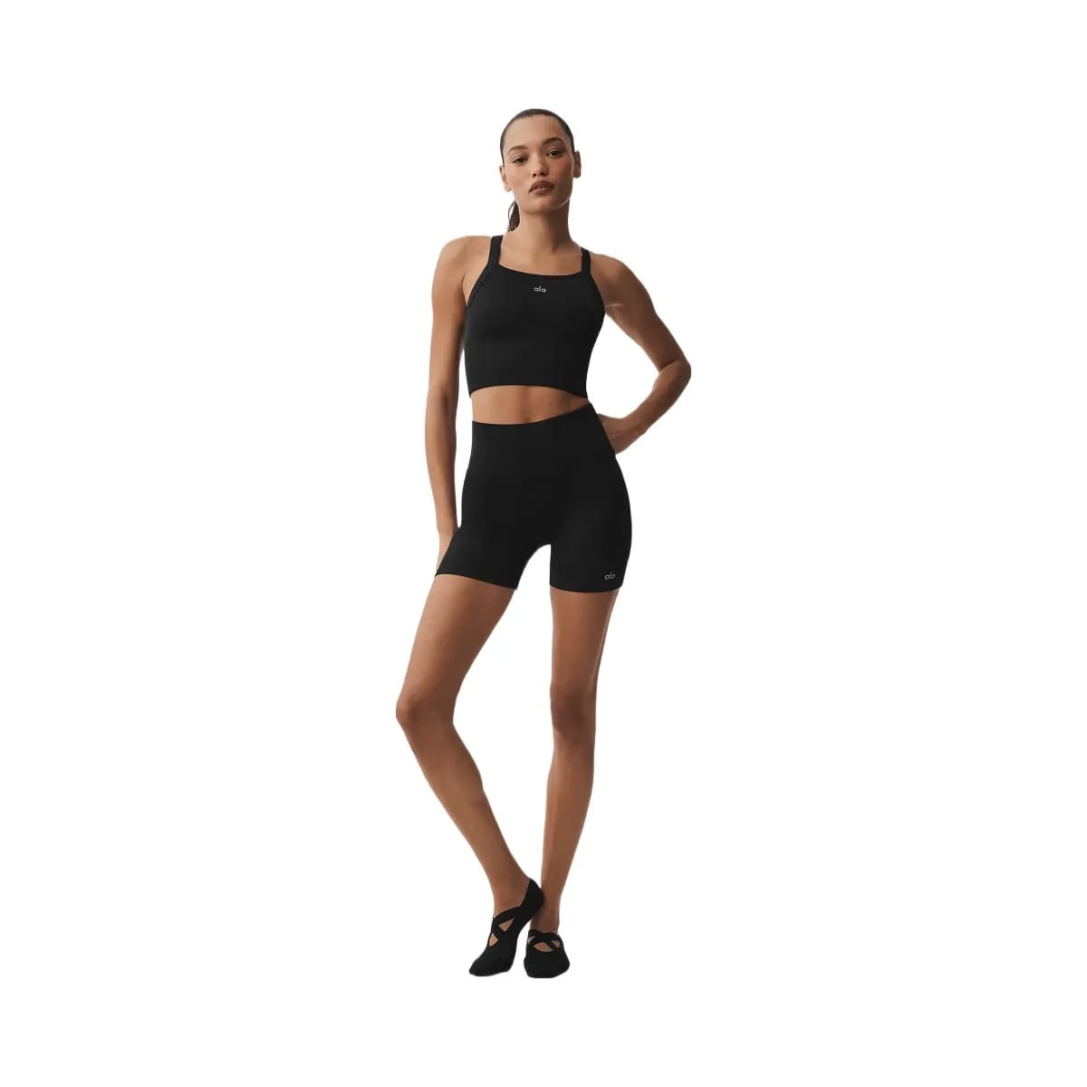 Alo Women's 5" Seamless Ribbed Favorite Short - Black
