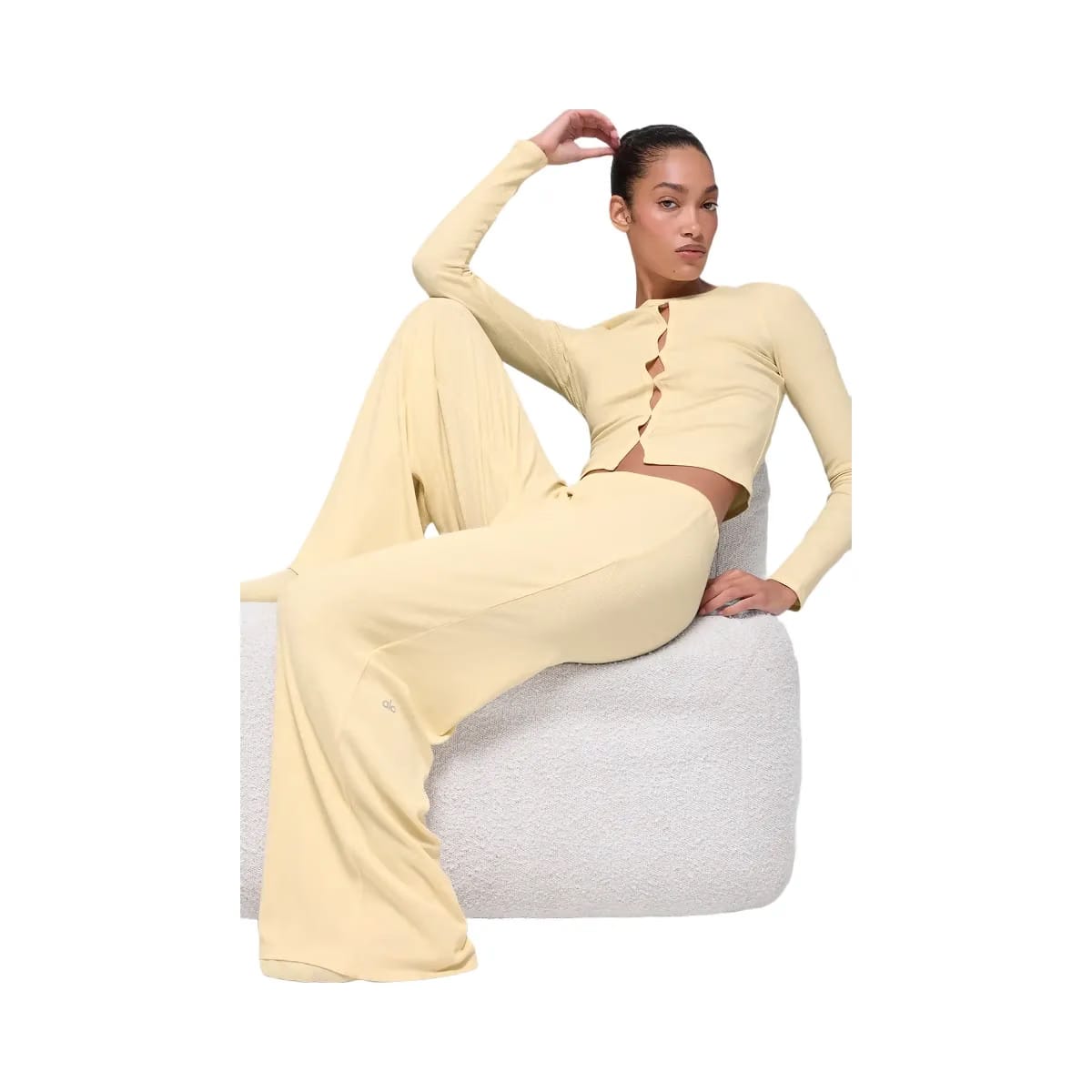 Alo Women's Mid-Rise Dreamlight Straight Pant - Candlelight Yellow