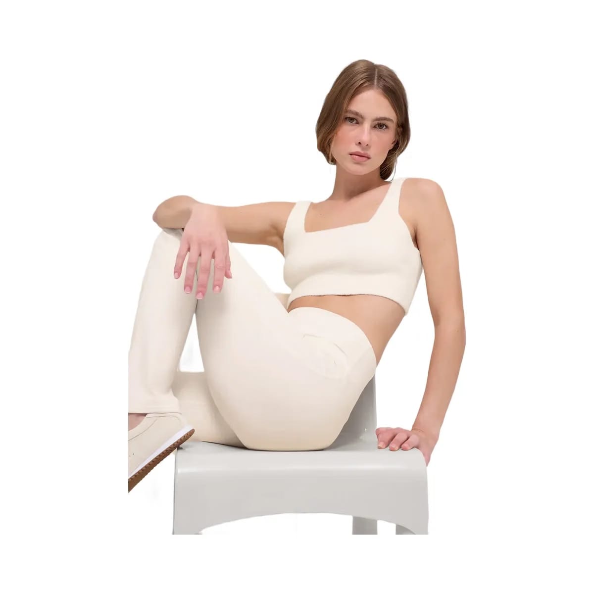 Alo Women's Snuggle Up Sweater Bra - Ivory