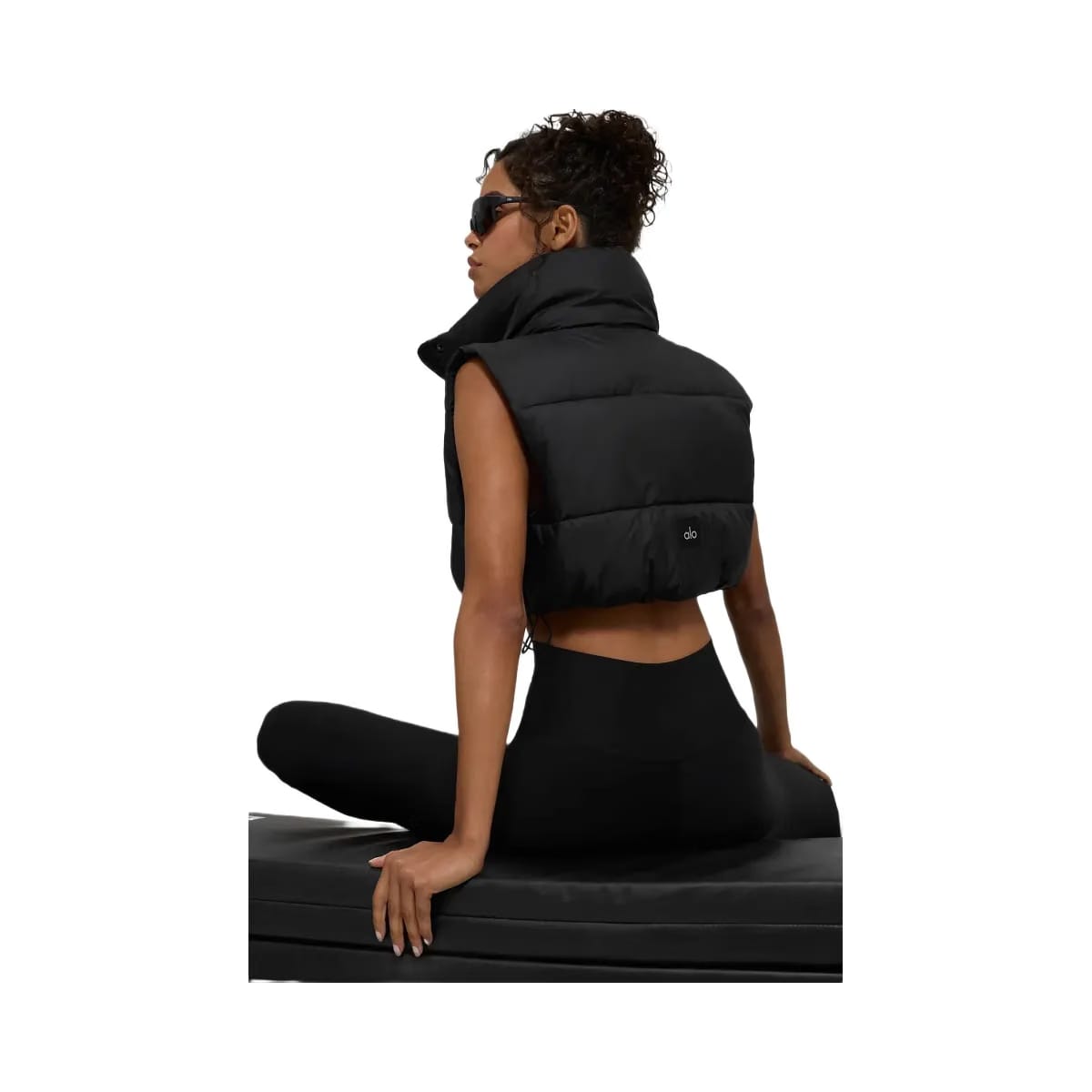 Alo Women's Cropped Gold Rush Puffer Vest - Black
