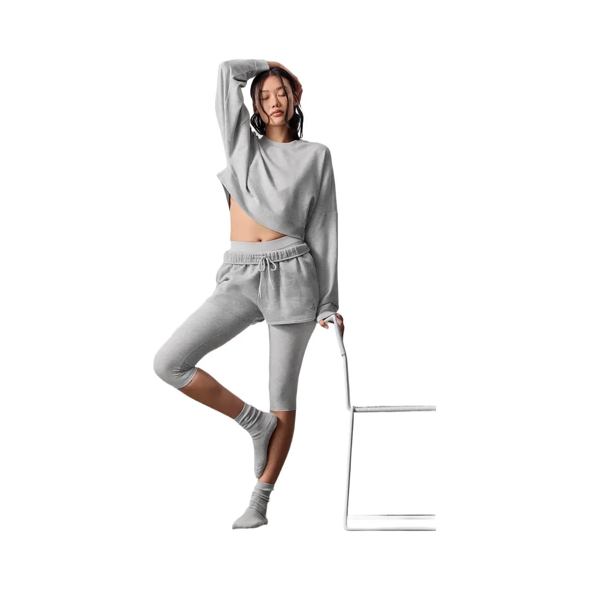 Alo Women's Cropped Sway Crew Neck Pullover - Athletic Heather Grey