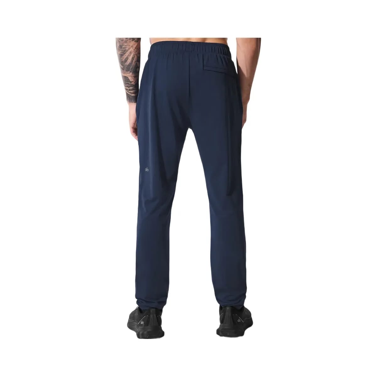 Alo Men's Conquer Pulse Pant - Navy