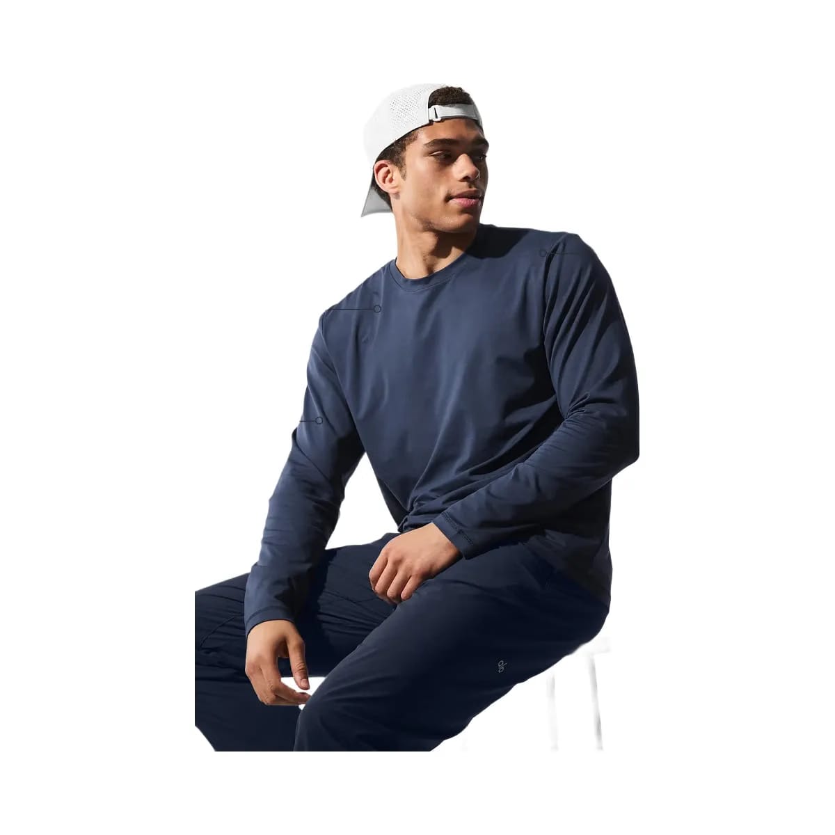 Alo Men's Conquer Reform Crewneck Long Sleeve - Navy