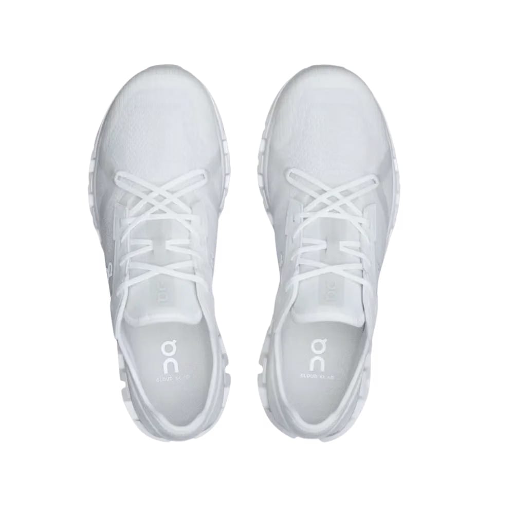 On Running Cloud X 4 AD White Wolf