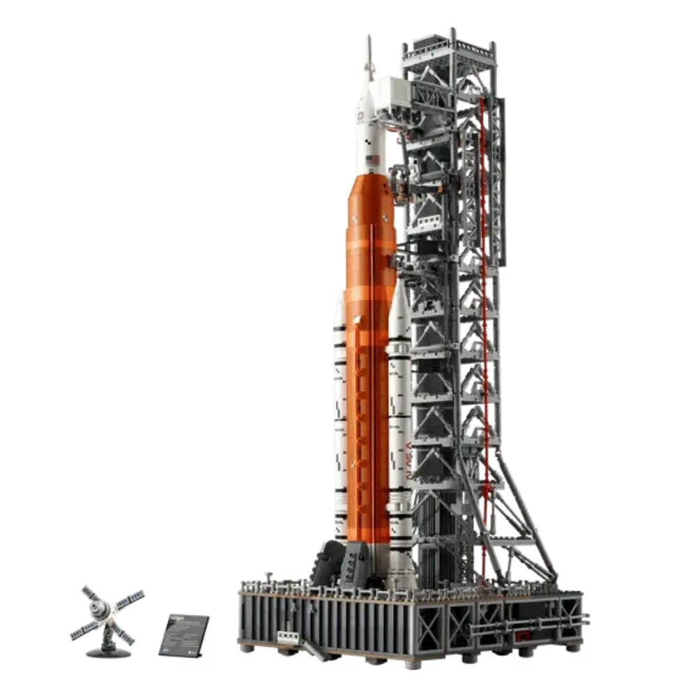 Lego NASA Artemis Space Launch System