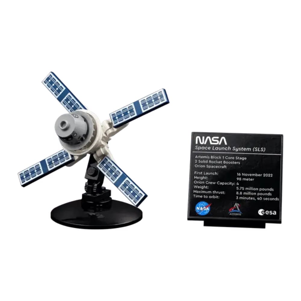 Lego NASA Artemis Space Launch System