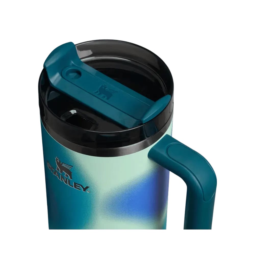 Stanley Quencher H2.0 FlowState Tumbler Coastal Teal Motion
