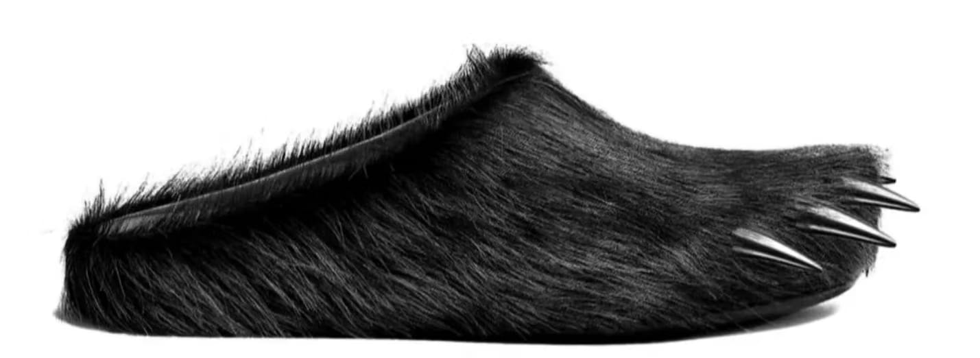 Bravest Studios Bear Claw Mule Black