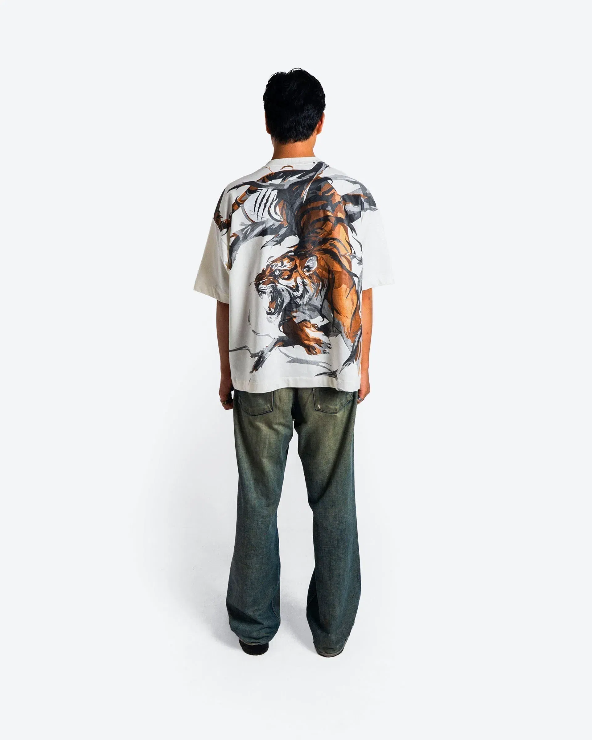 Ruthless – Premium Oversized Streetwear T-Shirt