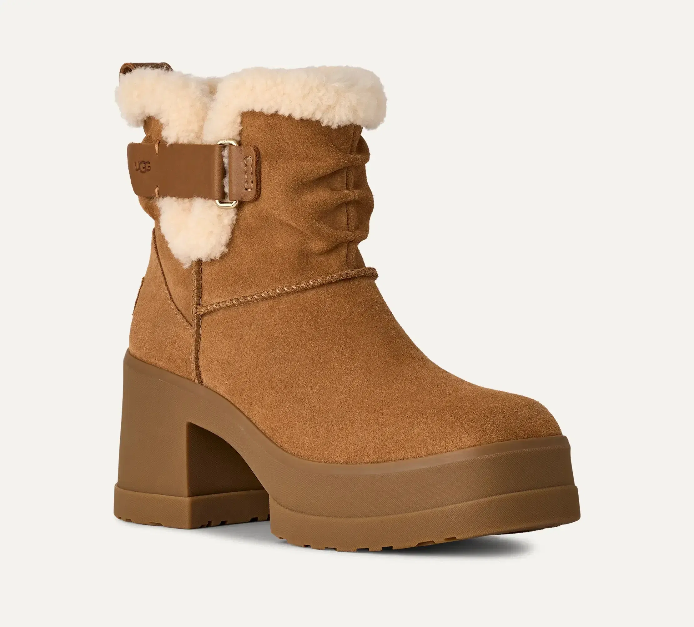 Ugg Moxy Pull On Chestnut