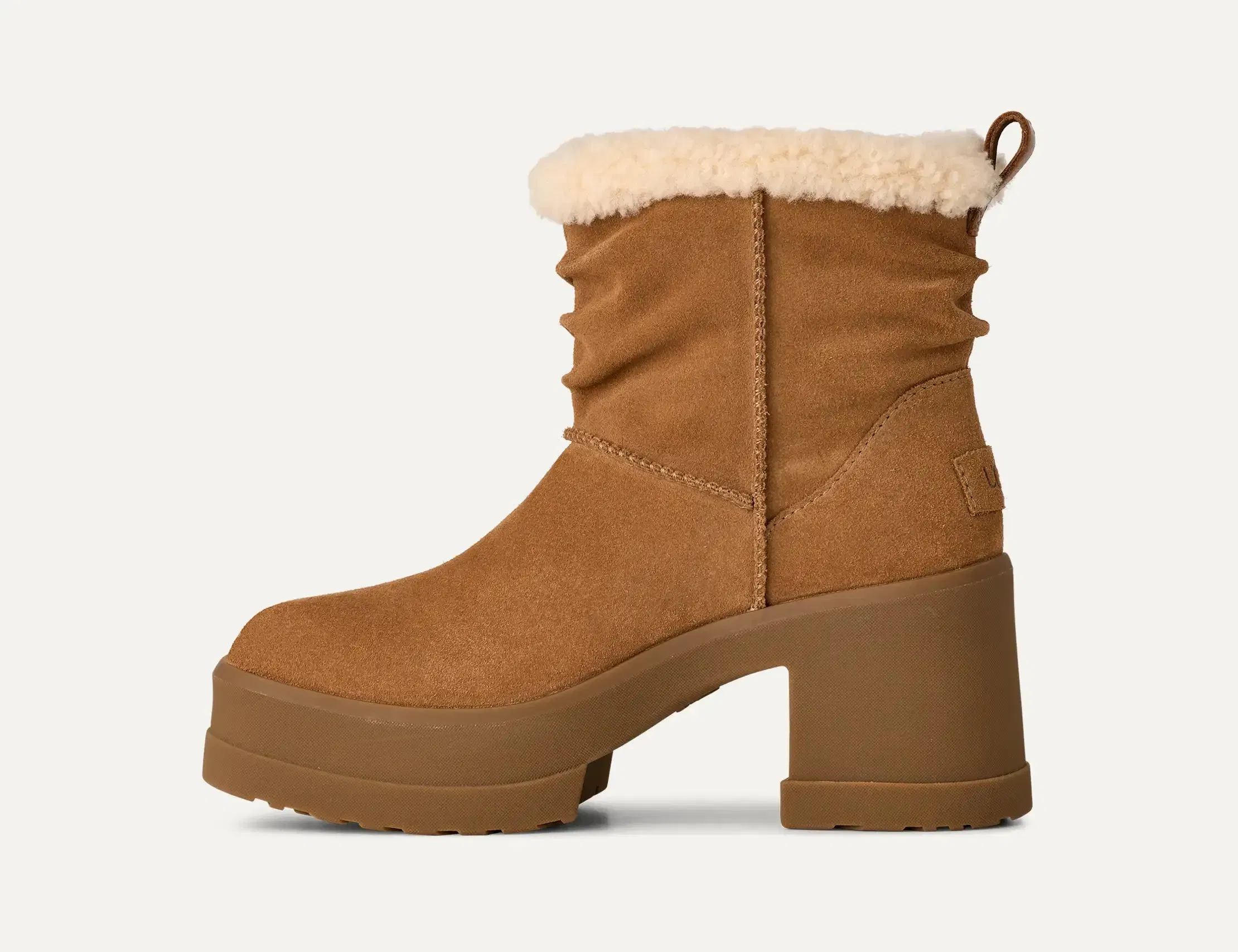 Ugg Moxy Pull On Chestnut