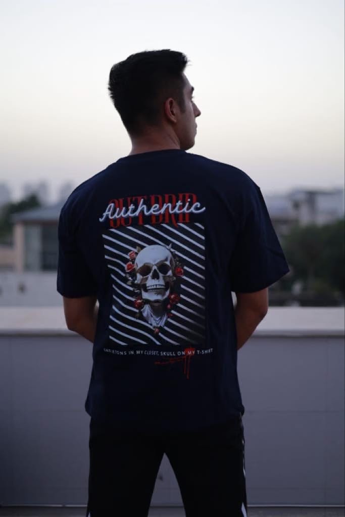 SKULLS AND ROSES TEE