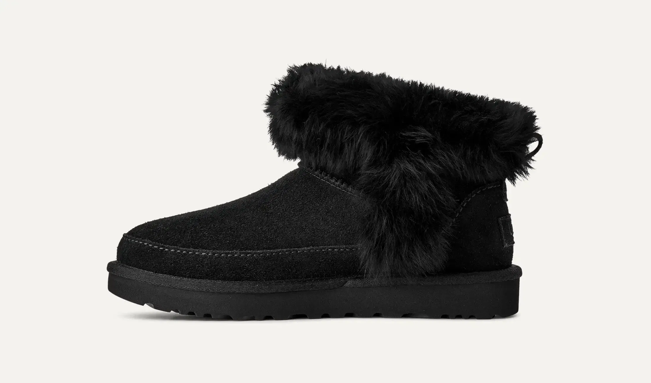 Ugg Classic Ultra Mini Chalet Black