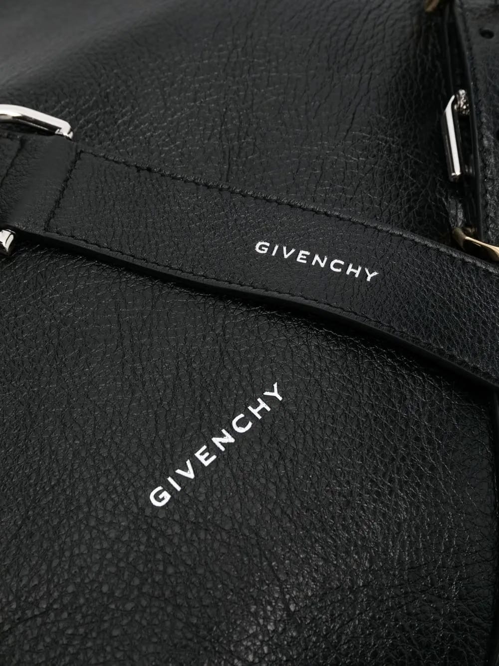 grained-leather shoulder bag