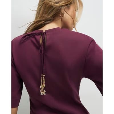 Red Short Sleeve Tie Back Seamed Top