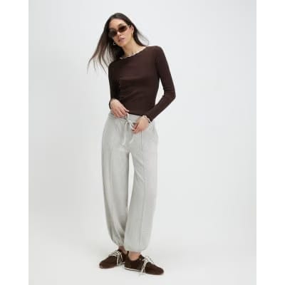 Brown Long Sleeve Scallop Trim Top