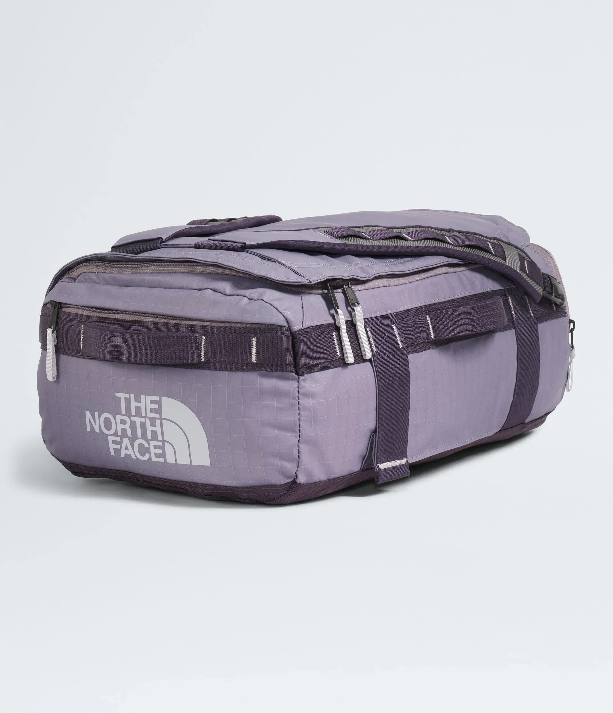 The North Face Base Camp™ Voyager Duffel—32L Transcendent Grey