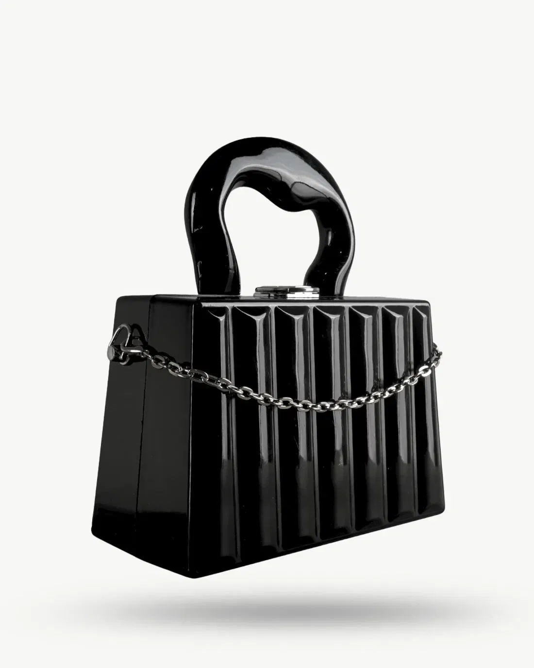 The Noirvault Clutch