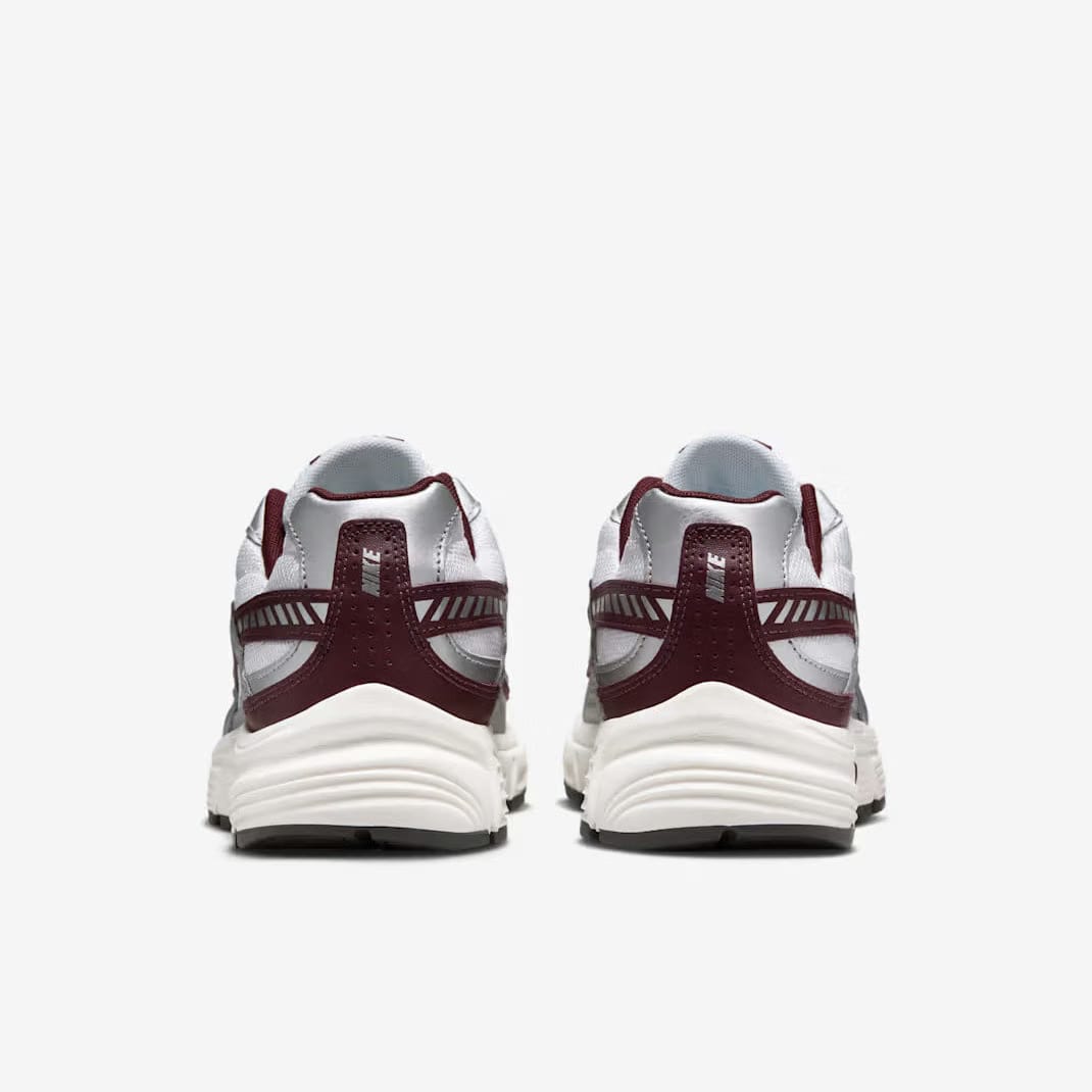 Nike Wmns Initiator 'White Burgundy Crush'