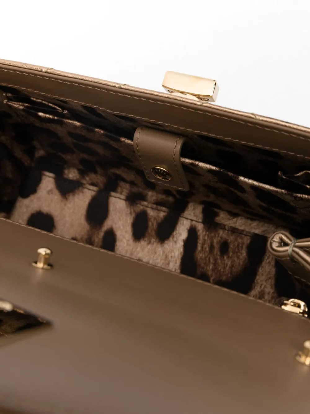 logo-plaque quilted leather shoulder bag