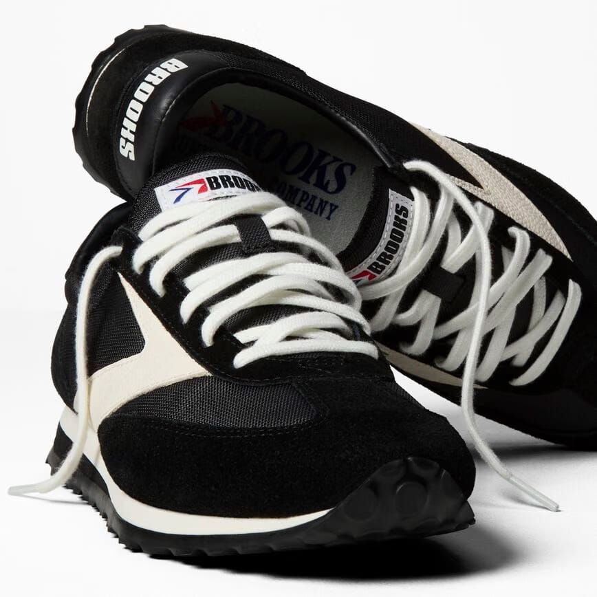 Brooks Brooks Vanguard Black/Coconut Milk