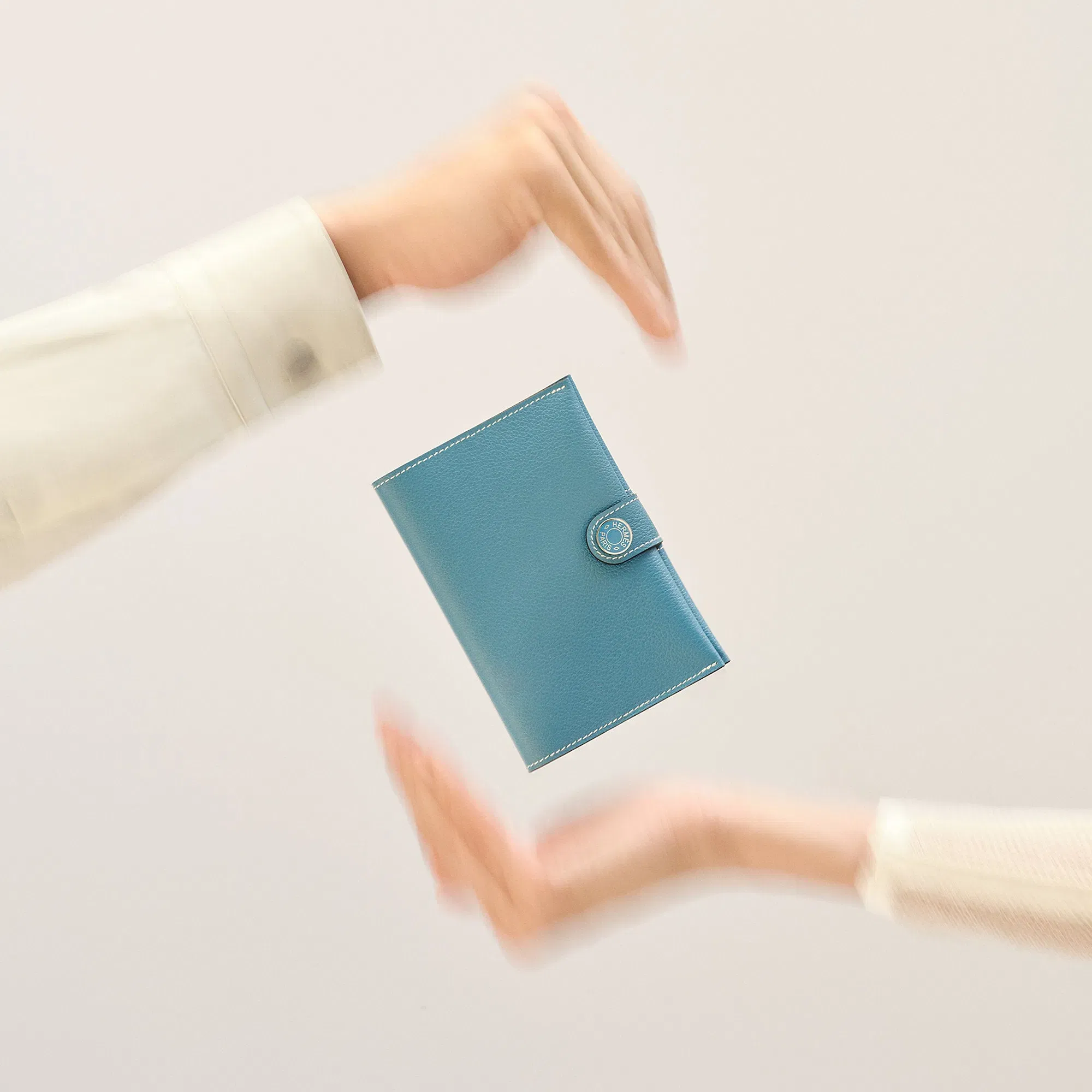 Hermes R.M.S Passport Holder Bton