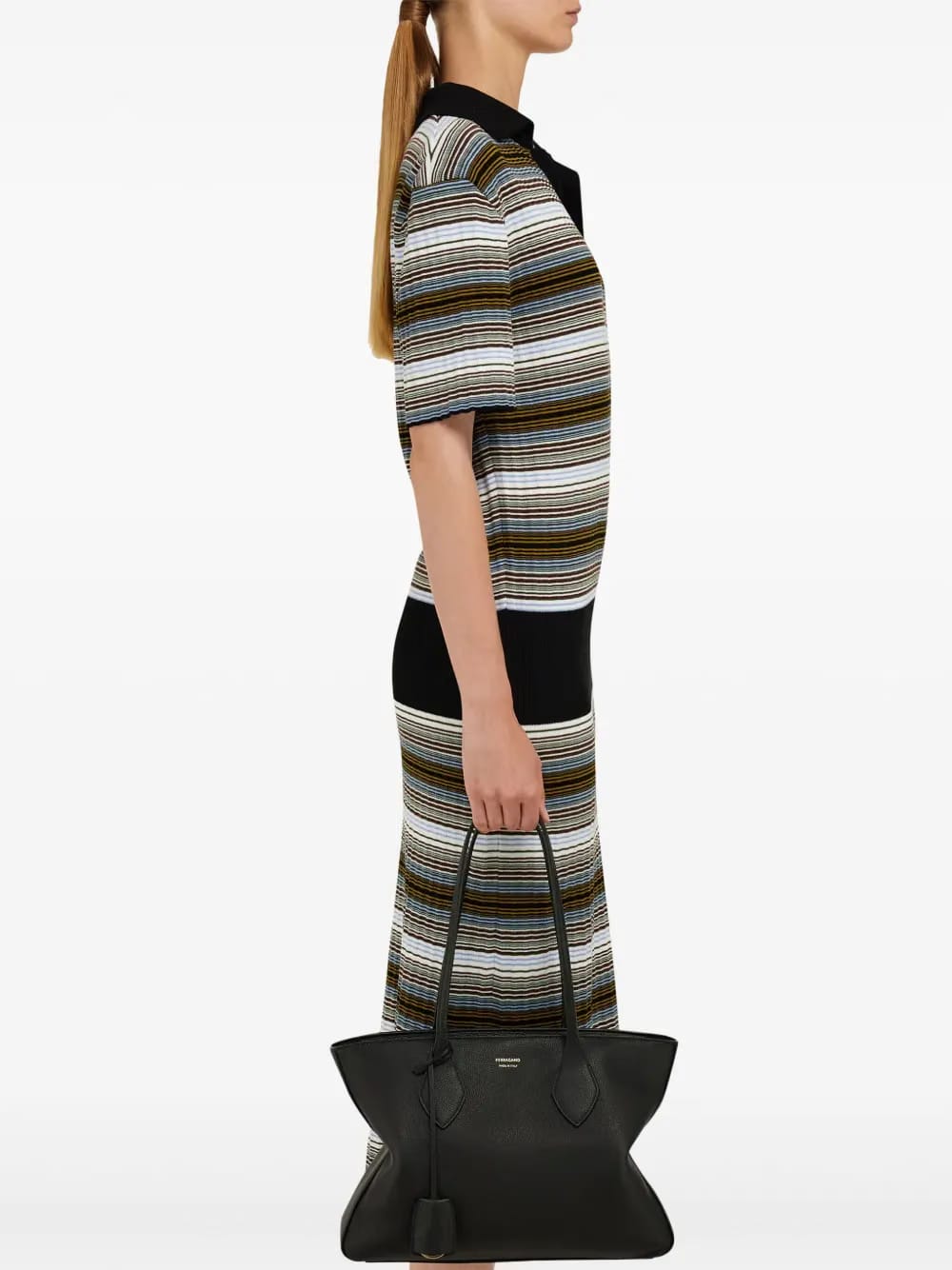 zipped tote bag