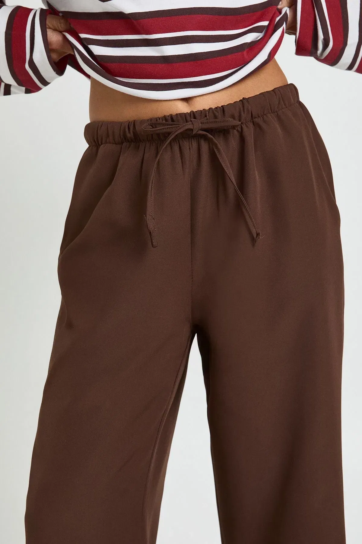 Petite Woven Elasticated Waist Straight Leg Trousers