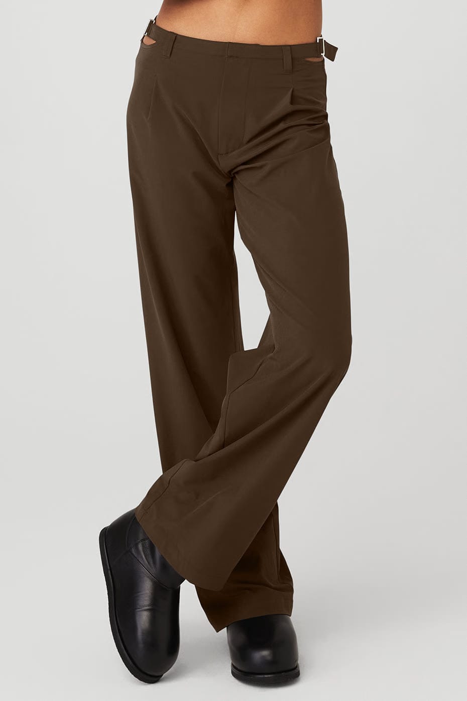 Alo Yoga Mid-Rise Showdown Trouser