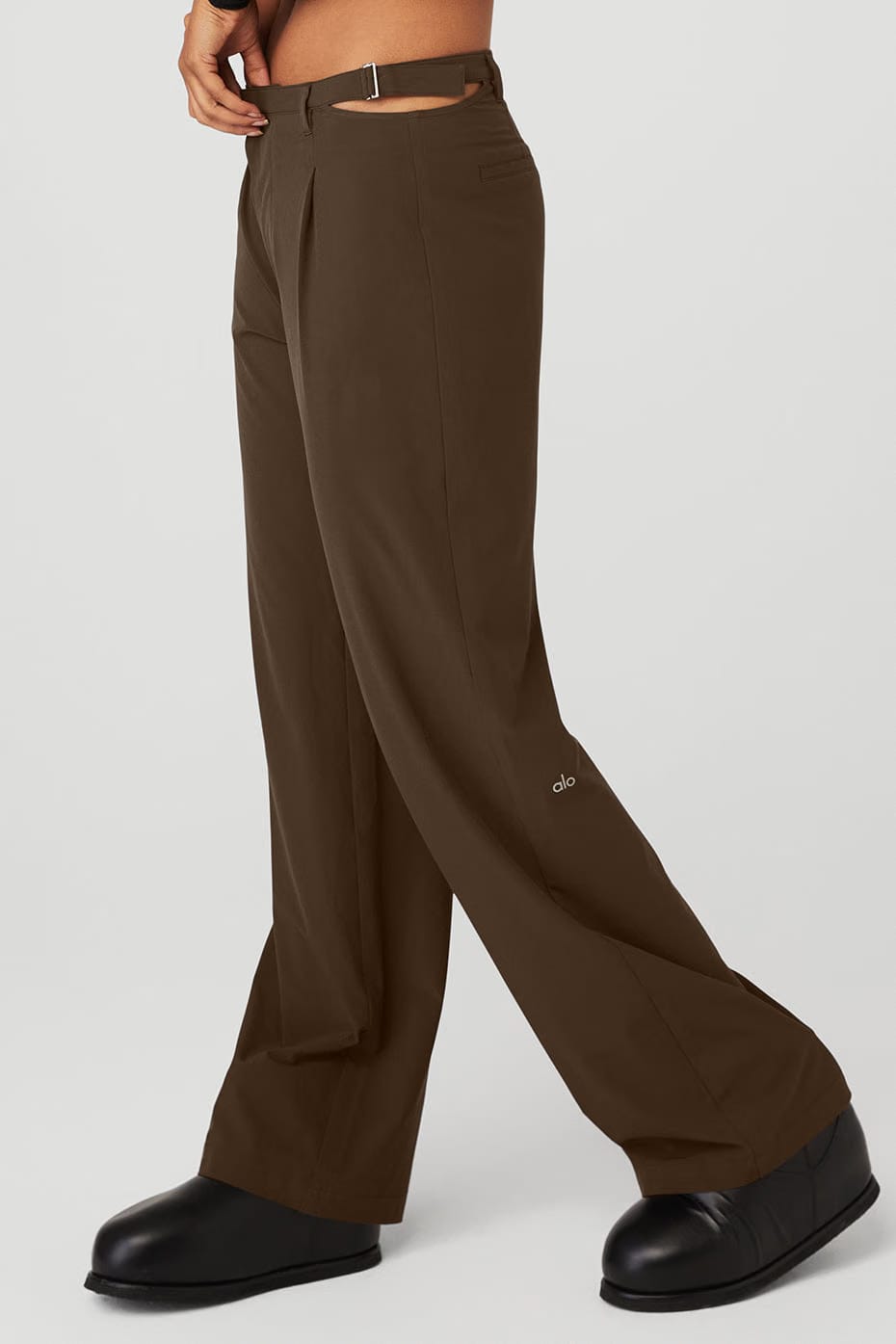 Alo Yoga Mid-Rise Showdown Trouser