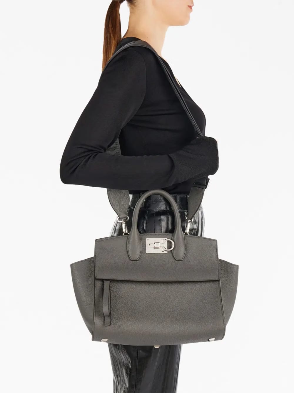 Studio logo-plaque tote bag