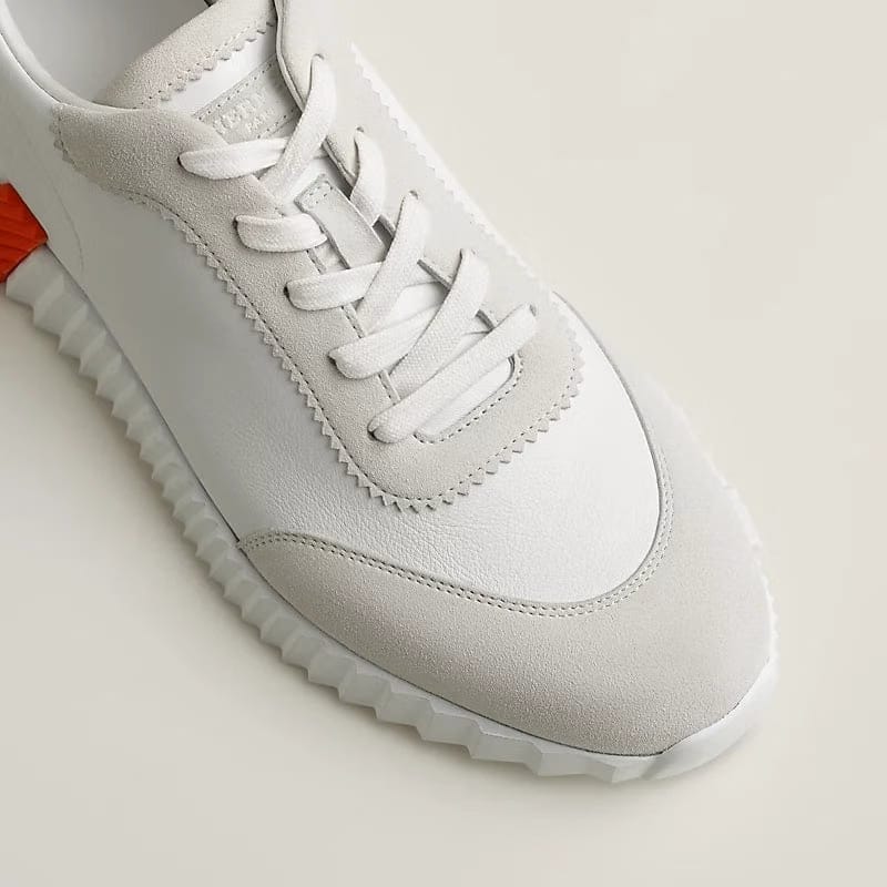 Bouncing sneaker