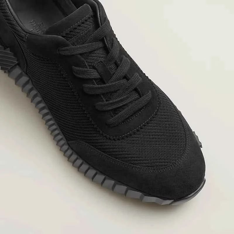 Bouncing sneaker
