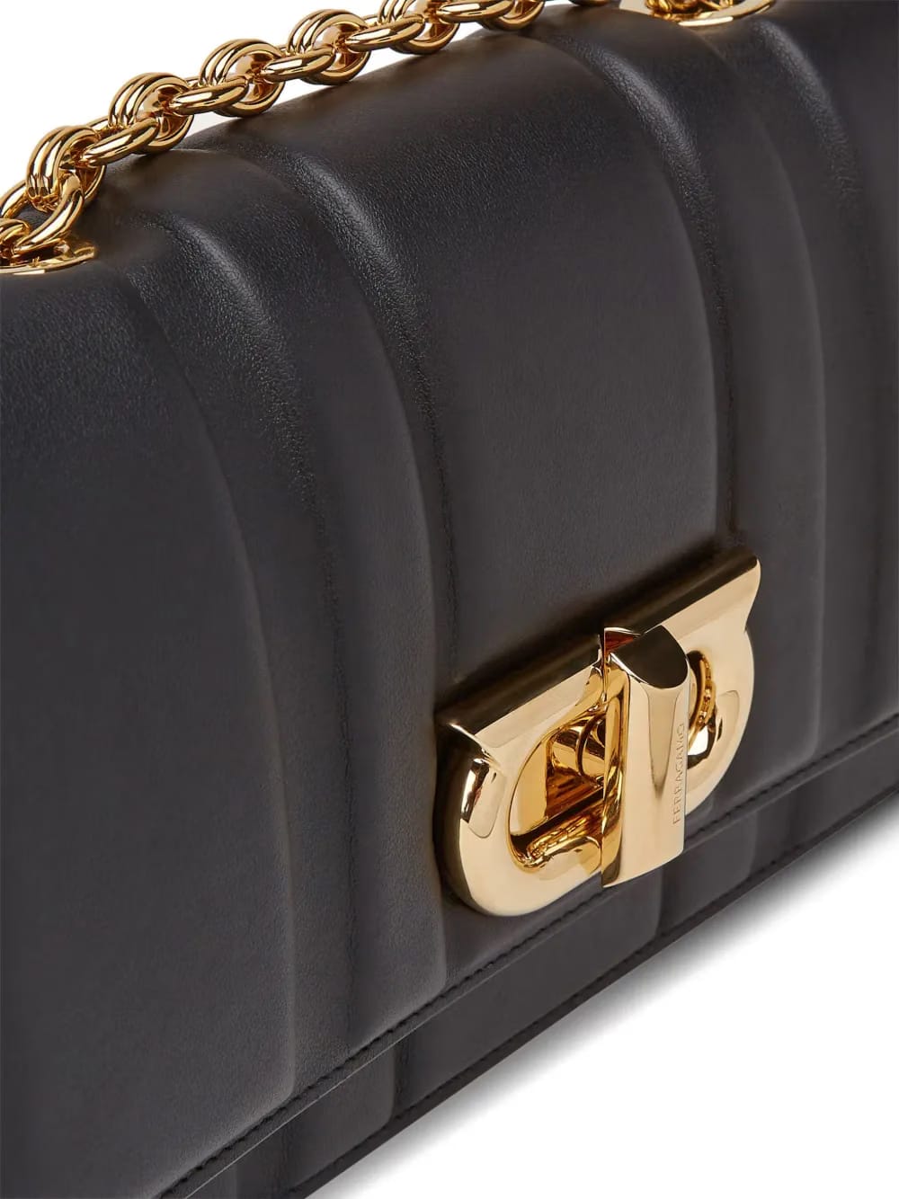Gancini plaque leather shoulder bag