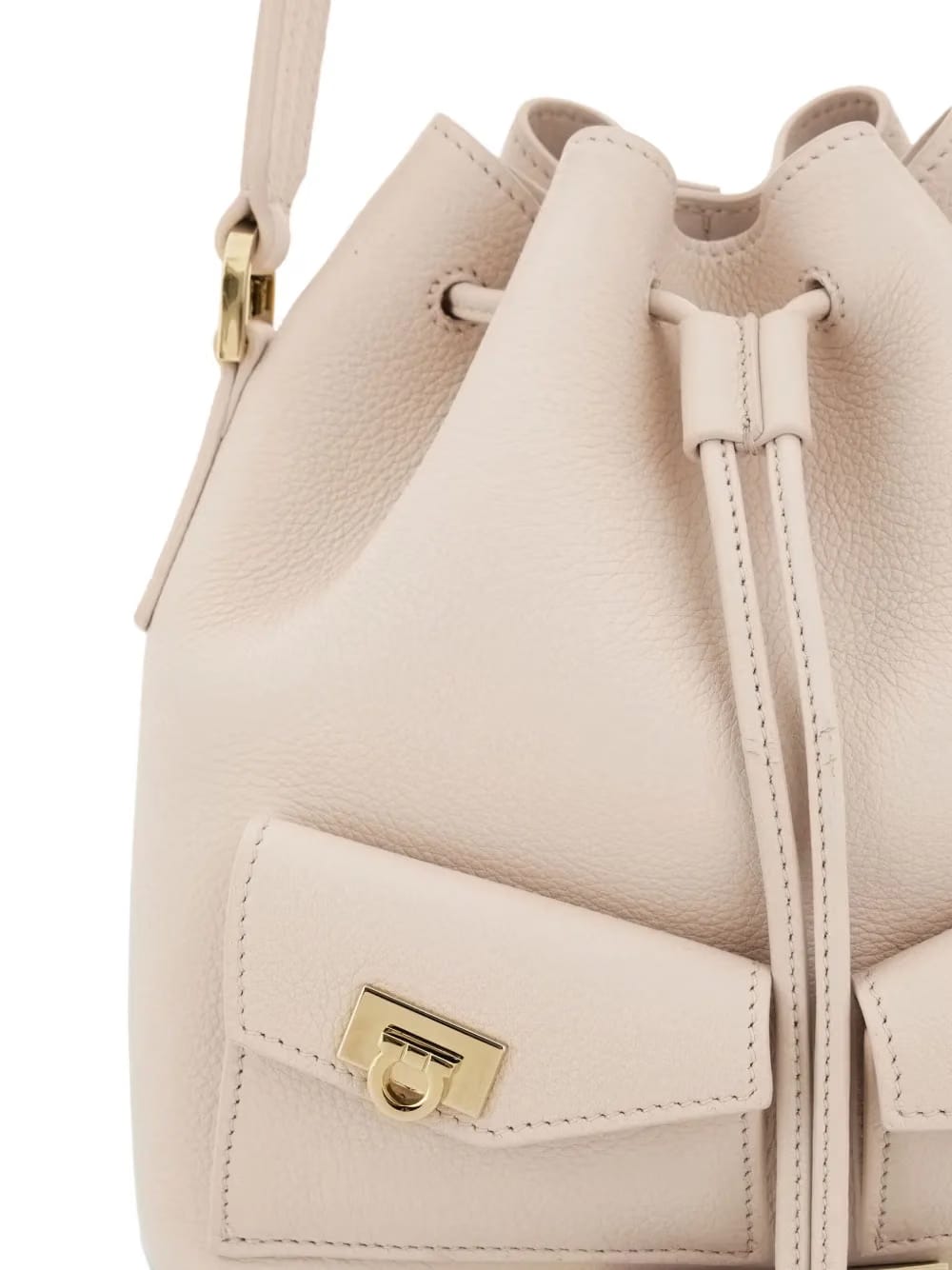 Hug bucket bag