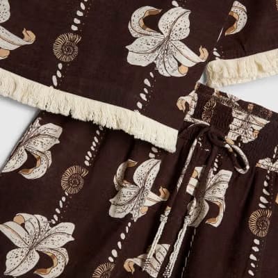 Brown Floral Shell Print Top And Shorts Set