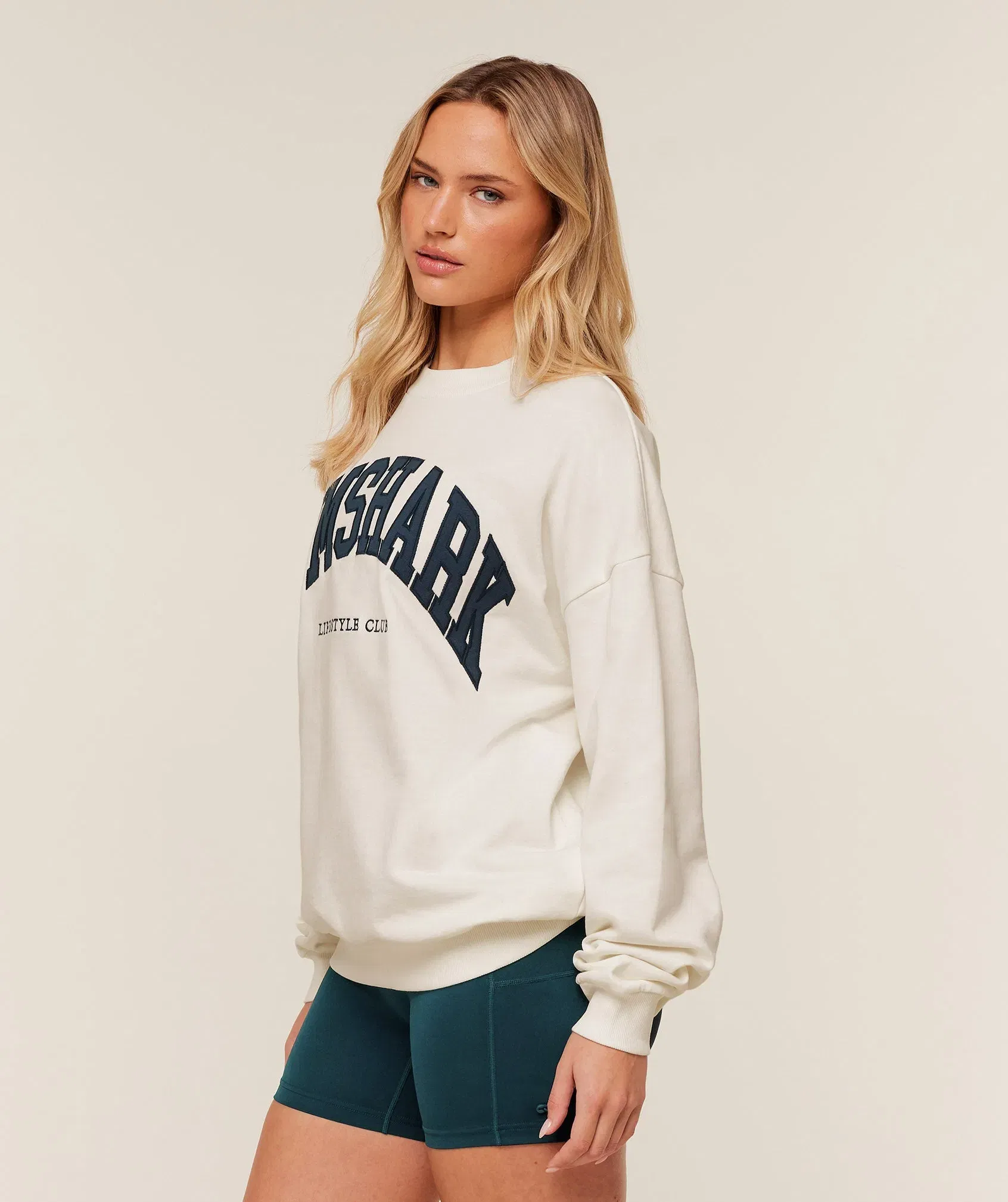 Gymshark Collegiate Graphic Crew Neck Pullover - GS Soft White