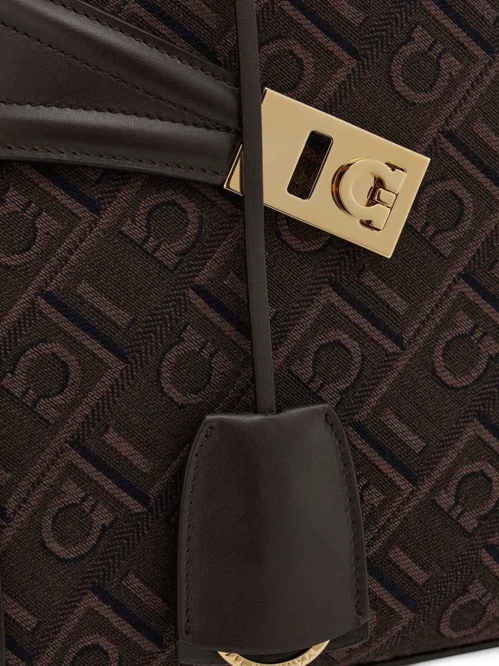 small Hug jacquard handbag