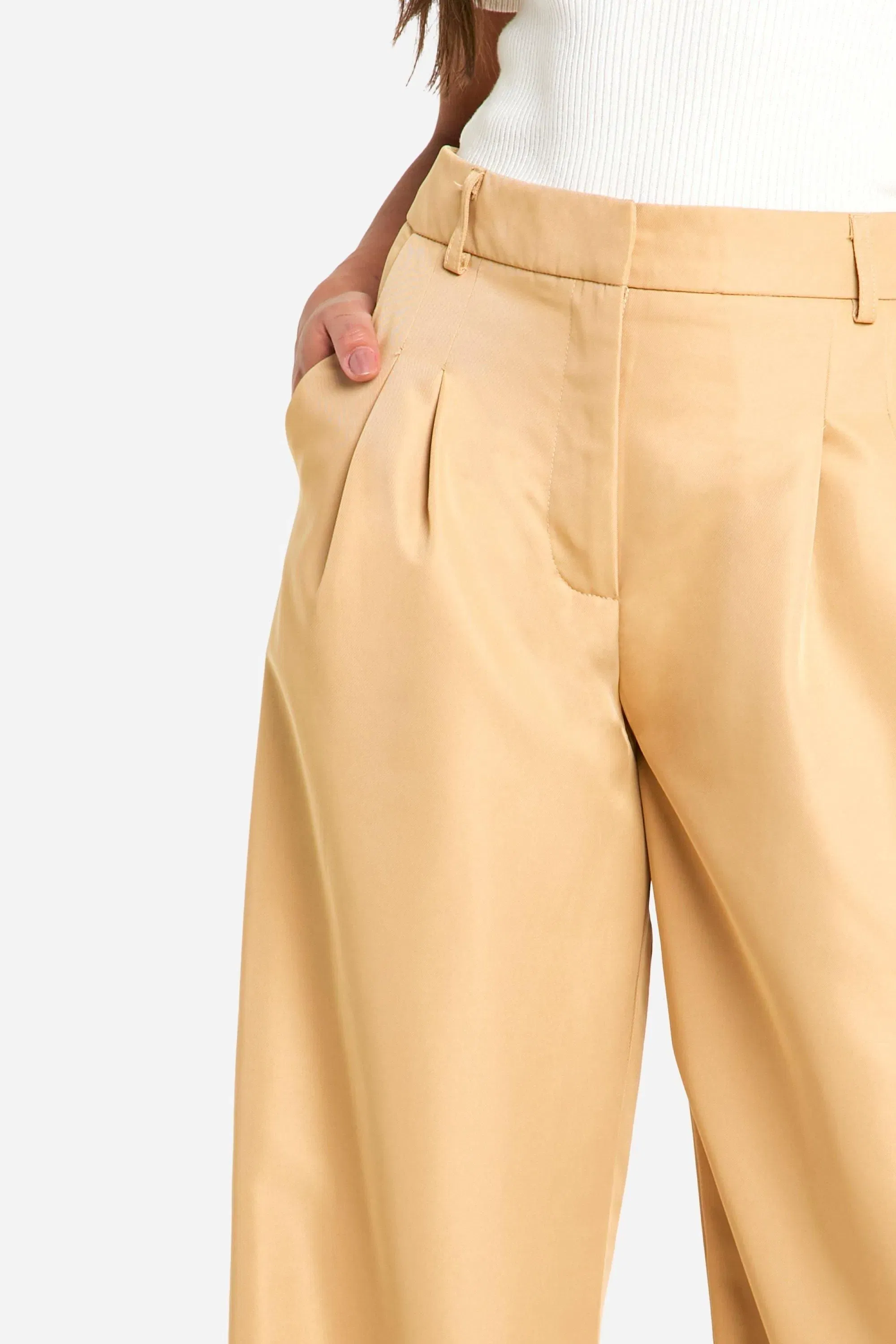 Woven Puddle Hem Pleated Dad Trouser