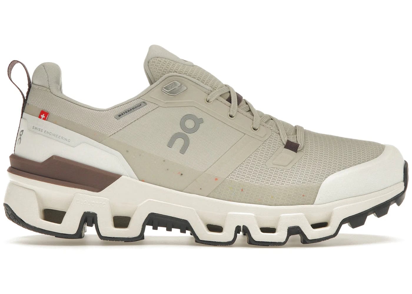 On Running Cloundwander Waterproof Sand Ivory Womens