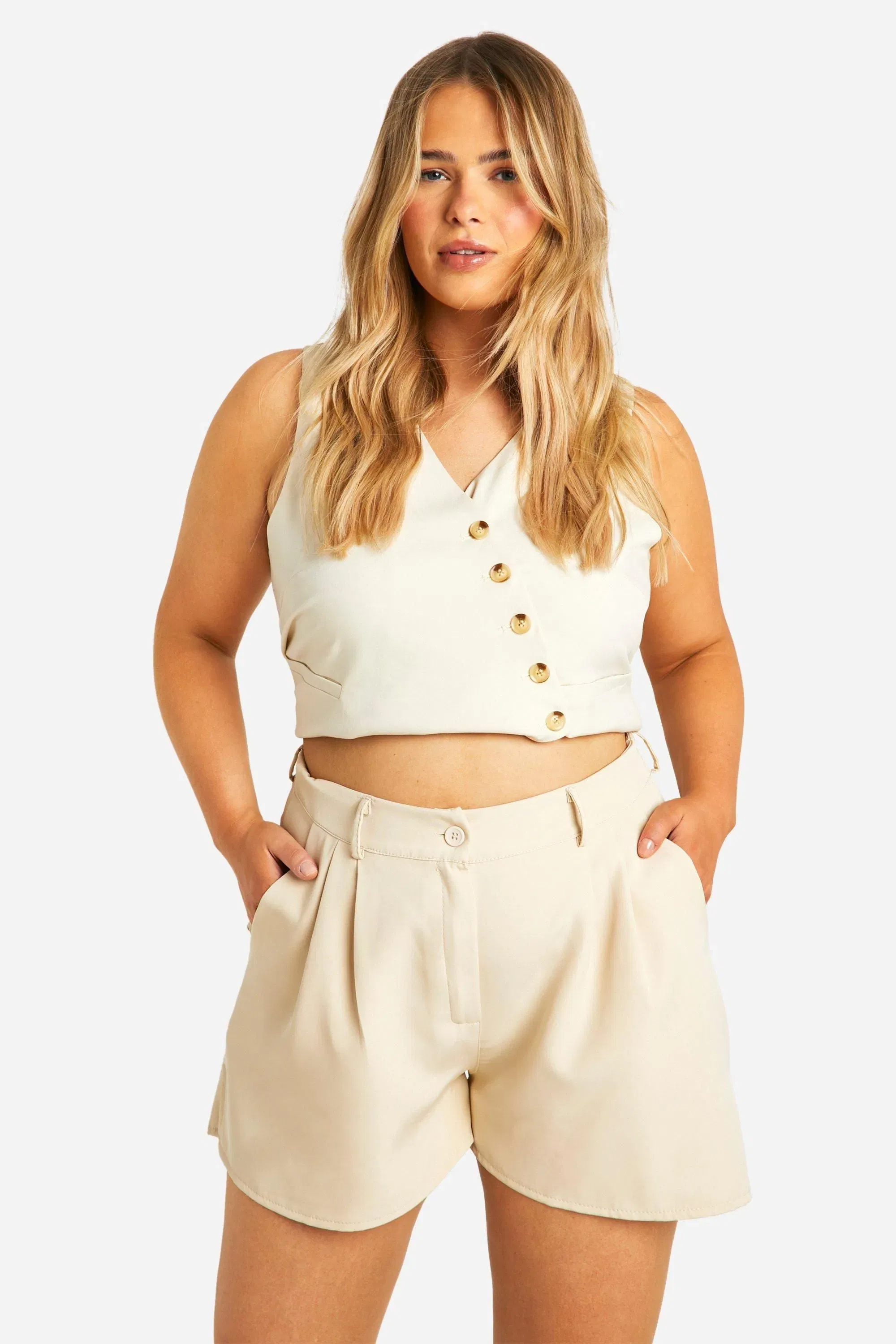 Plus Woven Tailored Split Hem Detail Short