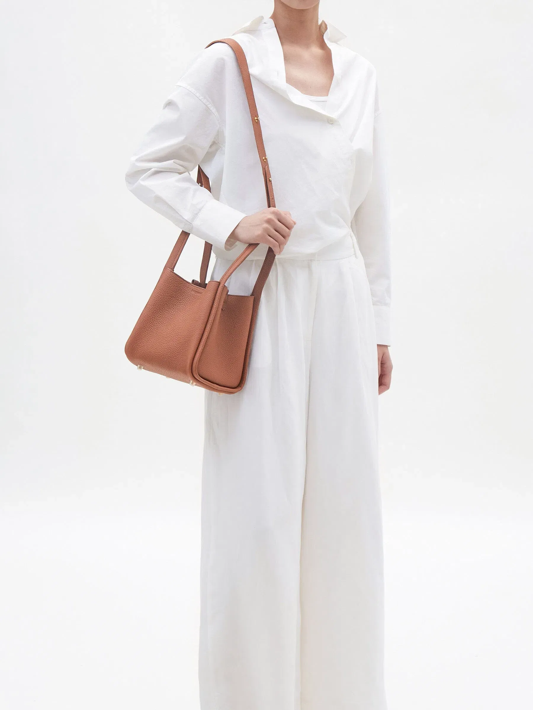 Songmont Medium Song Bag Golden Brown
