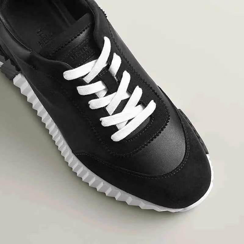 Bouncing sneaker