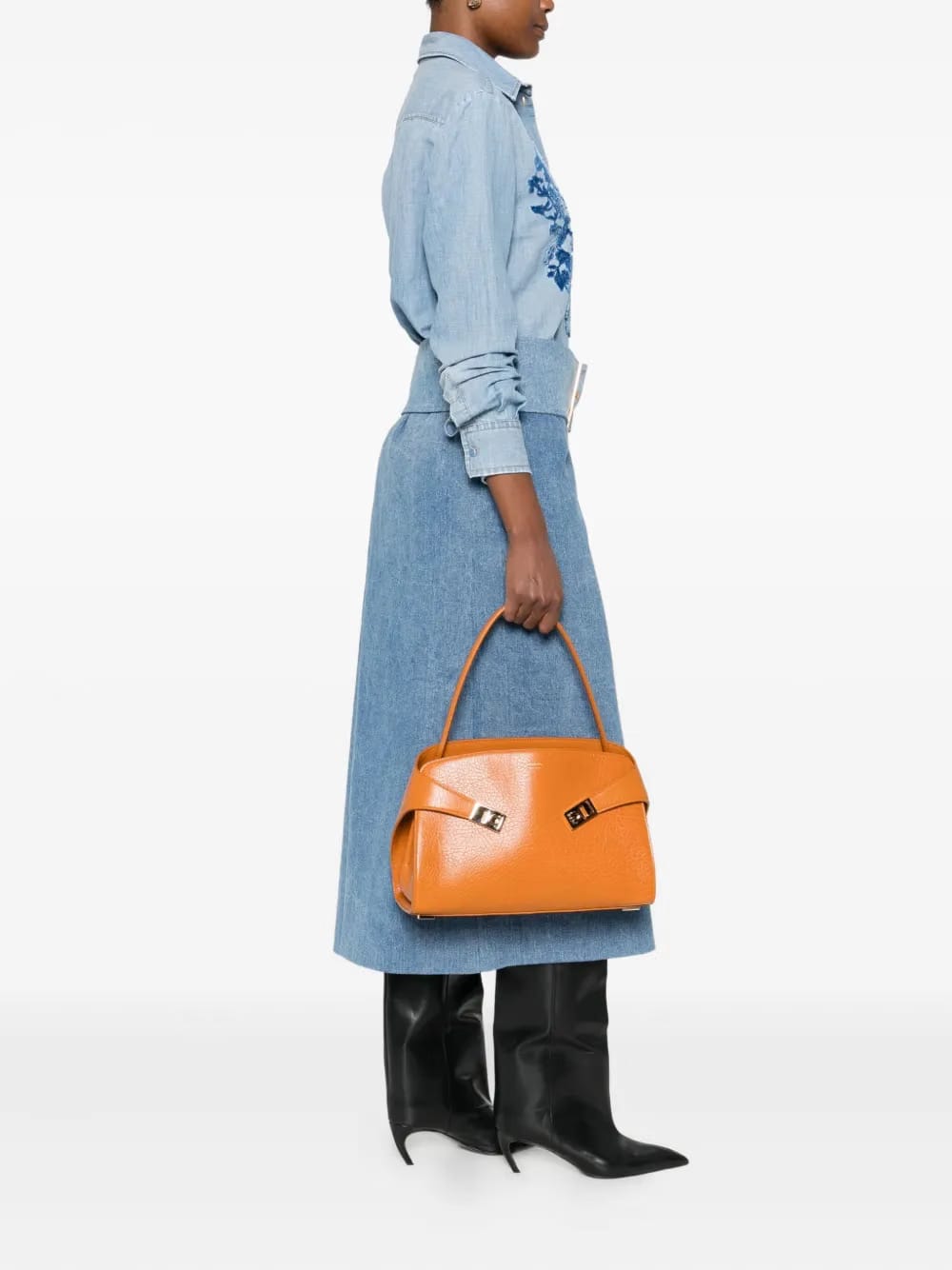 Hug curved-top clasp tote bag